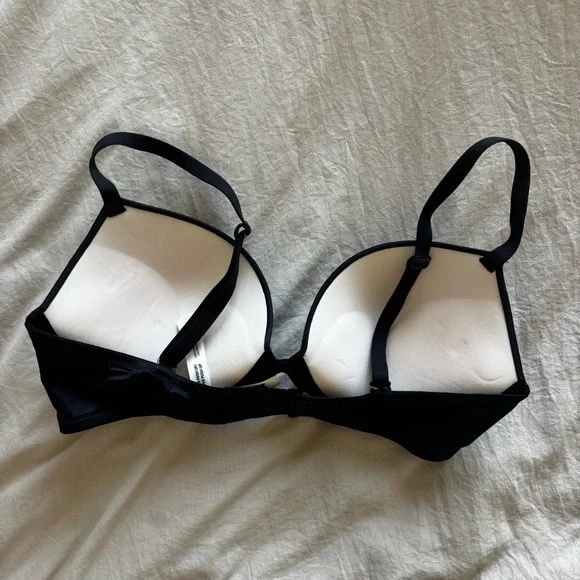 PINK By Victorias Secret Push Up Bra - Picture 2 of 5